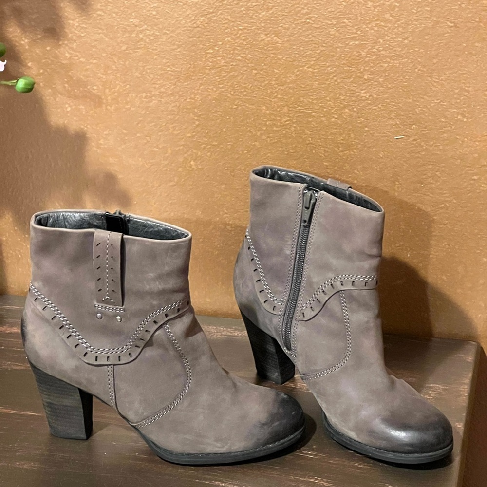 Clark’s Leather Ankle Boots